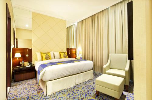 Raviz Center Point Hotel Image
