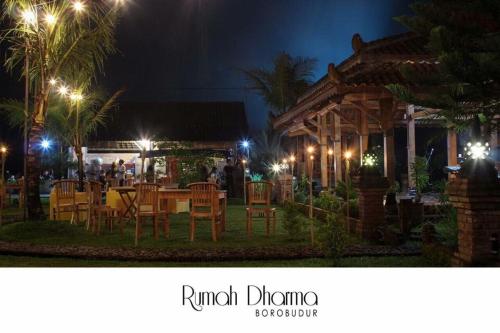 Κήπος έξω από το Rumah Dharma