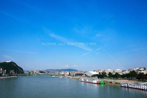 Riverside Panorama Apartment