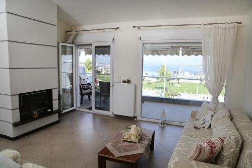 Gallery image of Konstantinos Luxury Apartment in Keramotí