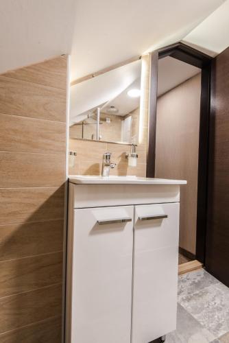 Centrum Sobe Rooms Čačakにあるバスルーム