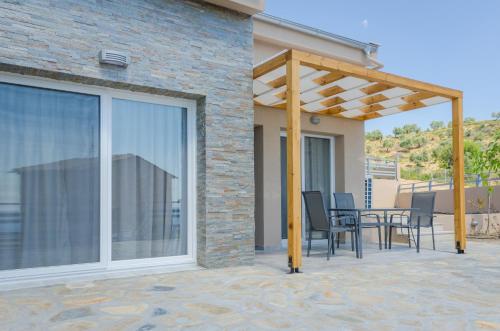Gallery image of Arina Villa in Skala Marion