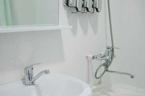 Un baño de Sakura Inn