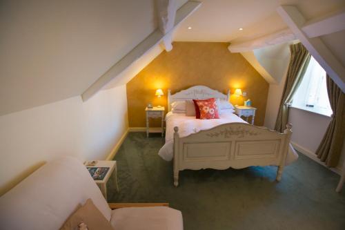 Gallery image of The Talbot Inn in Cirencester