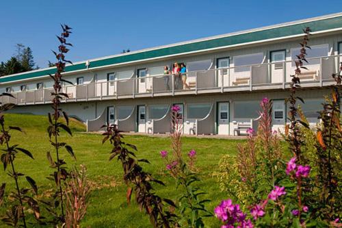 Gallery image of Ocean Shores Hotel in Homer