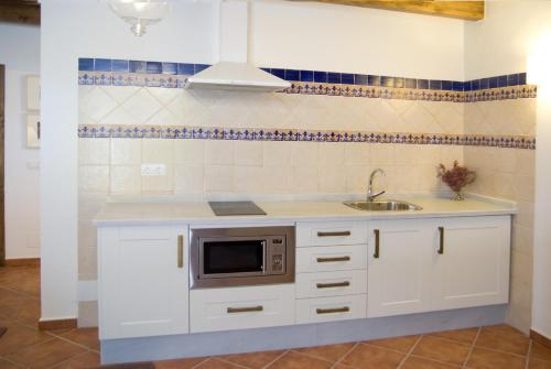 Η κουζίνα ή μικρή κουζίνα στο Refugio del Segura