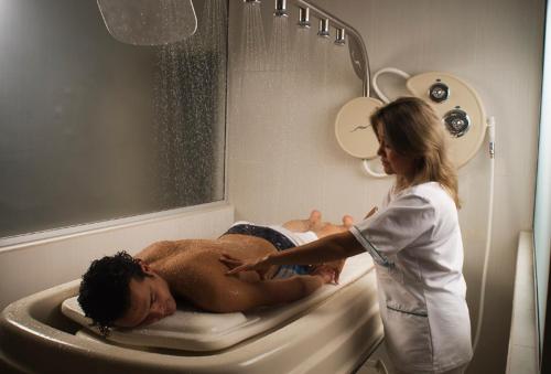 Επισκέπτες που μένουν στο Kur Hotel & Bio Spa