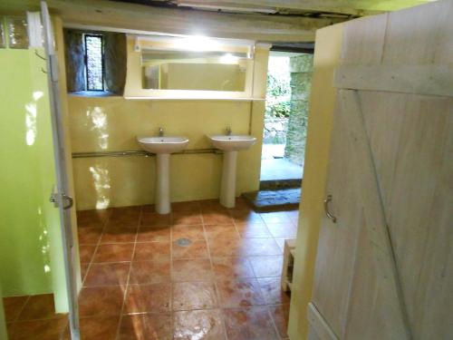 Bilik mandi di Watermill Moinho Garcia