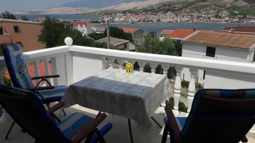 Gallery image of D&D Apartments in Pag
