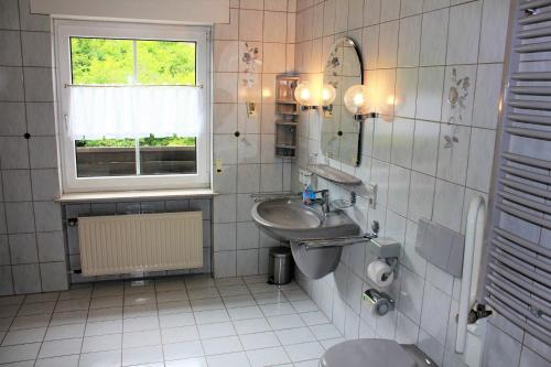Bathroom sa Beilsteiner Gästehaus