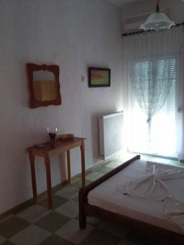 Gallery image of To Pithari in Skala Marion