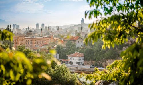 Vue générale sur Sarajevo ou vue de la ville depuis l'hôtel