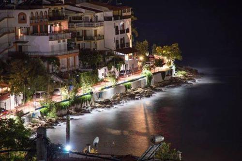 Gallery image of To Pithari in Skala Marion