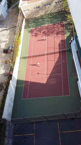 Tennis eller squash på eller i nærheten av Bright Studio