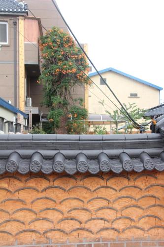 Dasomchae Hanok stayにあるバルコニーまたはテラス