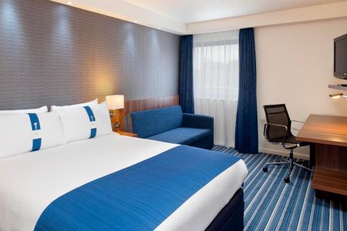 Postel nebo postele na pokoji v ubytování Holiday Inn Express London City, an IHG Hotel
