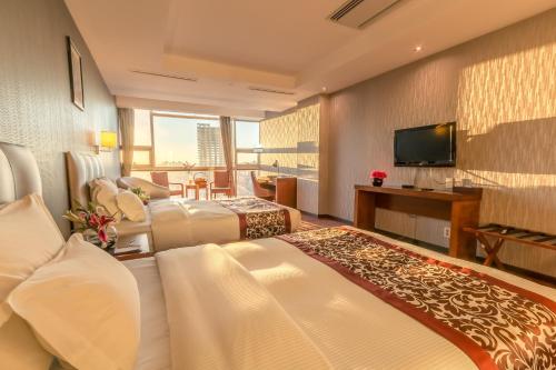 Televisyen dan/atau pusat hiburan di The Blue Sky Hotel and Tower