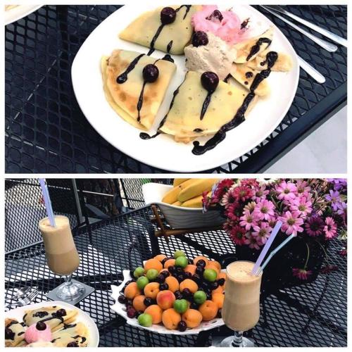 Makanan di atau berdekatan hotel