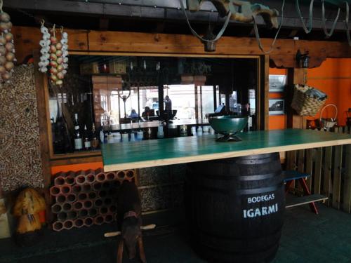 Ο χώρος του lounge ή του μπαρ στο Hosteria San Emeterio