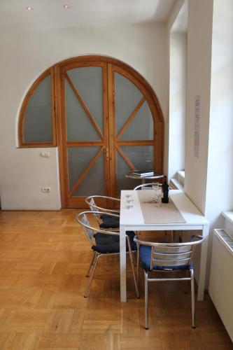 Kiona Apartment 1067 Budapest, Terez Korut 39 , 3rd floor, Apartment number 8 kép - 3