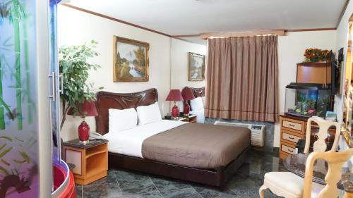 Gallery image of Paris Suites Hotel in Queens