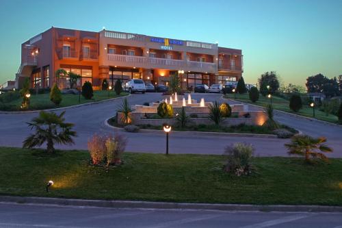 El edificio en el que está el hotel