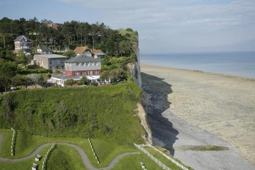 Gallery image of The Originals Hôtel Le Cise Restaurant Chambres et Suites in Ault