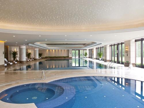 Gambar di galeri bagi Tongli Lake Resort Phase II di Suzhou