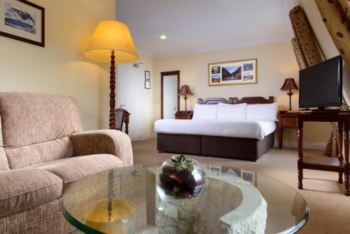 Area tempat duduk di McSweeney Arms Hotel