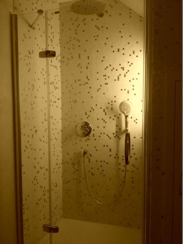 Ένα μπάνιο στο Gästezimmer Heßdorf