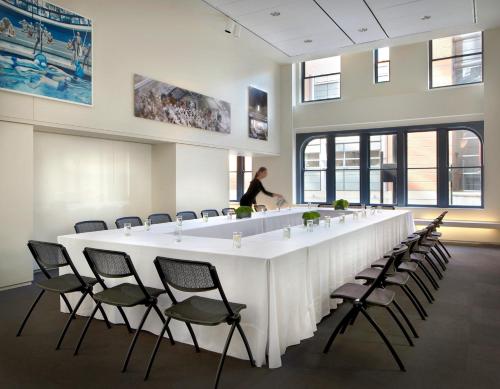 21c Museum Hotel Cincinnati Image