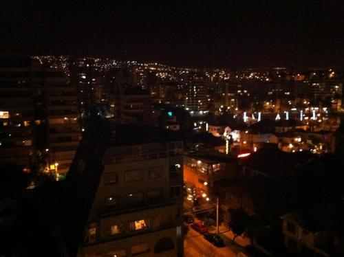 Vista generica su Viña del Mar o vista sulla città dall'interno dell'appartamento
