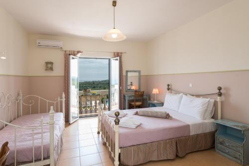 Gallery image of Elaias Gi Residence in Mousata