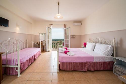 Gallery image of Elaias Gi Residence in Mousata