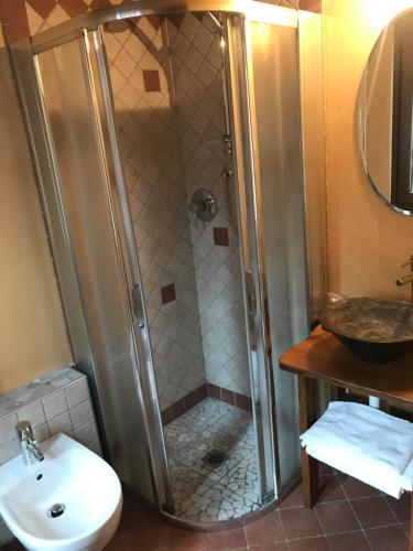 A bathroom at La Meizon de Sara
