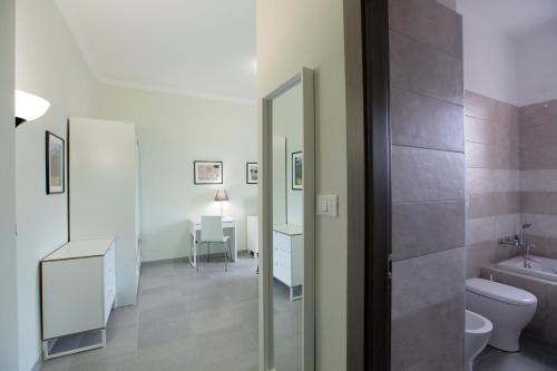 Albergo San Maurizio tesisinde bir banyo