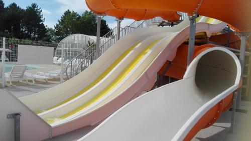 a slide at a water park at Camping le Royon in Fort-Mahon-Plage