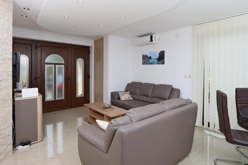 Apartments Intiv