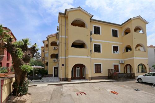 Apartments Intiv