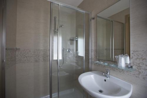 Koupelna v ubytování Hotel Impero