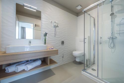 Koupelna v ubytování Apartments & Rooms Preelook