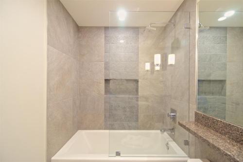 Ένα μπάνιο στο Whistler Blackcomb Vacation Rentals - Village North