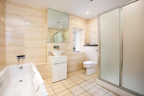 Ένα μπάνιο στο Blythswood Square Apartments