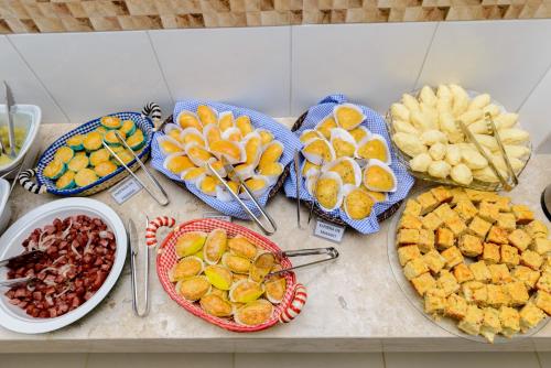 Makanan di atau berdekatan hotel