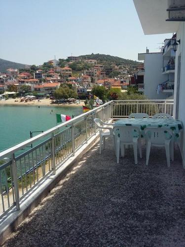 Gallery image of To Pithari in Skala Marion
