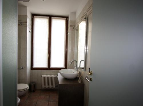 Kúpeľňa v ubytovaní House on the lake shore of Laglio