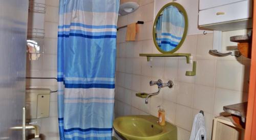 Bilik mandi di Svetin Apartments