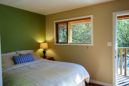 Skeena River House Bed & Breakfast 객실 침대