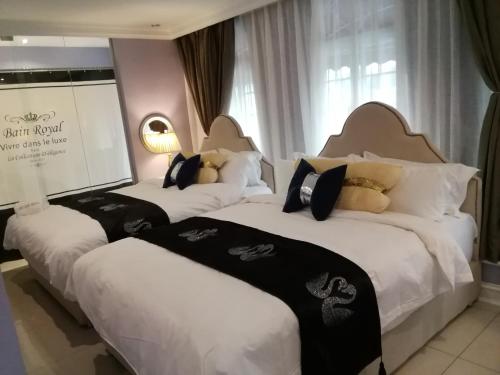Postel nebo postele na pokoji v ubytování 1 Day Car Hotel Station 18