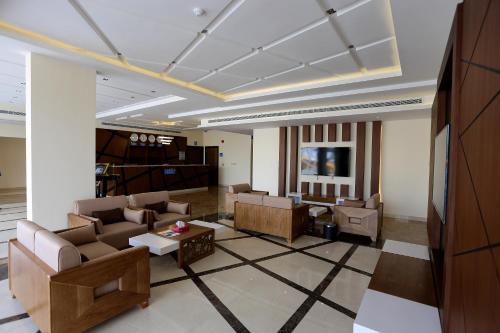Foto dalla galleria di Arjaan Altakhassusi Hotel Suites a Riyad